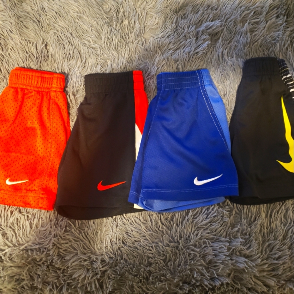 Lot of nike 2t shorts